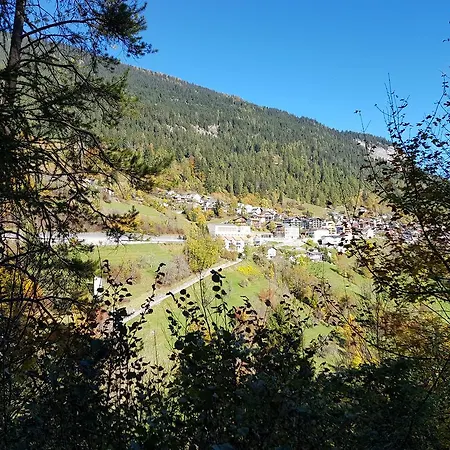 Ferienwohnung Mit Sicht Auf Berge Apartment