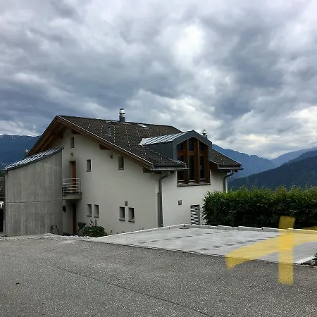 Ferienwohnung Mit Sicht Auf Berge Apartment