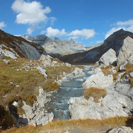 Ferienwohnung Mit Sicht Auf Berge Trin