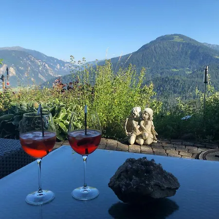 Ferienwohnung Mit Sicht Auf Berge * Trin