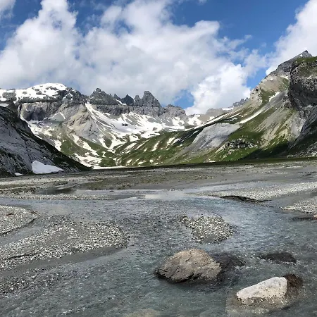 Ferienwohnung Mit Sicht Auf Berge Trin